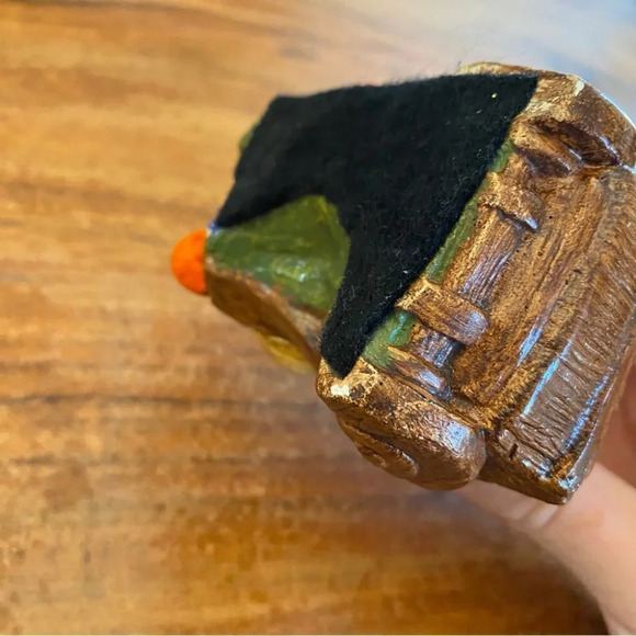 Pendelfin Vintage ‘Barrow Boy’ Bunny in a Fall Halloween Pumpkin Veggie Cart - Picture 7 of 7